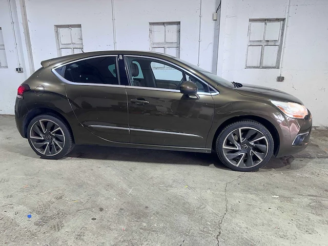 Citroen - ds4 - 1.6 thp sport chic - 24-rls-9 - afbeelding 6 van  21