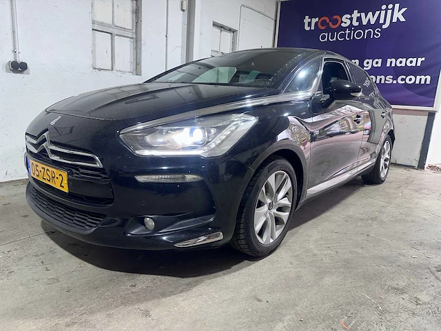 Citroen - ds5 - 2.0 hybrid4 sp. chic - 05-zsr-2 - afbeelding 1 van  25