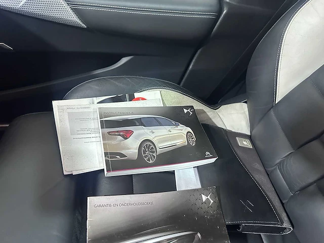 Citroen - ds5 - 2.0 hybrid4 sp. chic - 05-zsr-2 - afbeelding 16 van  25