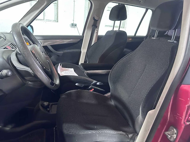 Citroen - grand c4 picasso - 1.8-16v ambiance 7p. - 22-ts-pv - afbeelding 5 van  19