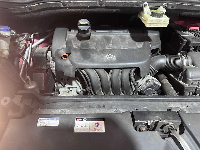 Citroen - grand c4 picasso - 1.8-16v ambiance 7p. - 22-ts-pv - afbeelding 8 van  19