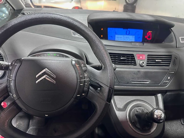 Citroen - grand c4 picasso - 1.8-16v ambiance 7p. - 22-ts-pv - afbeelding 19 van  19