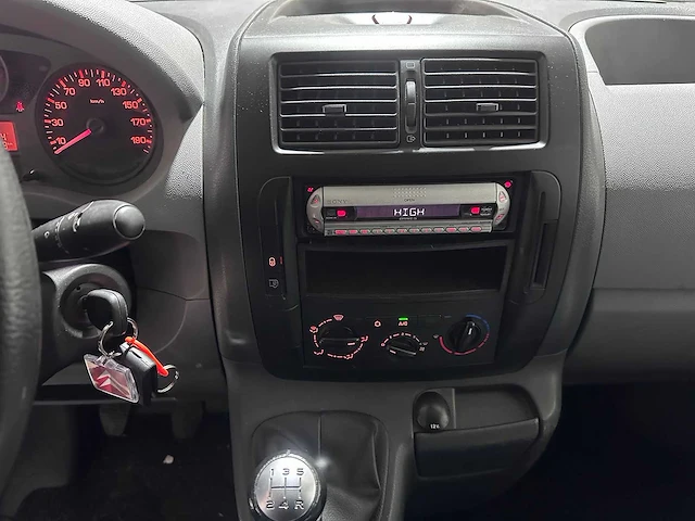 Citroen - jumpy - 10 1.6 hdi l1 h1 - 83-vgf-3 - afbeelding 5 van  16