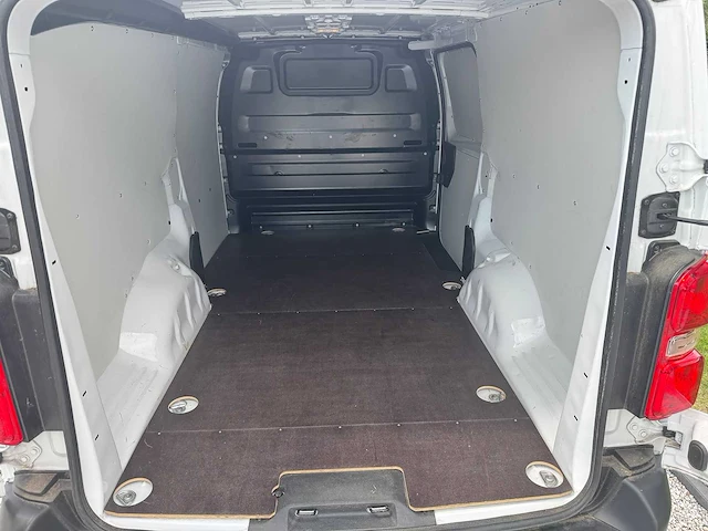 Citroen - jumpy - 2.0 bluehdi l2 - vxn-44-l - 2023 - afbeelding 13 van  25