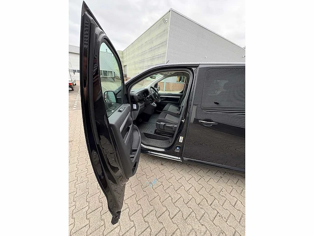 Citroen - jumpy - 2.0 bluehdi180bus&s - bedrijfswagen - afbeelding 4 van  22
