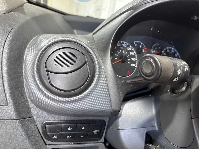 Citroen - nemo - 1.4 hdi - 7-vbp-70 - afbeelding 5 van  19