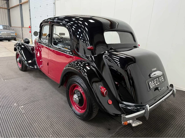 Citroen - traction - oldtimer -1953 - afbeelding 2 van  32