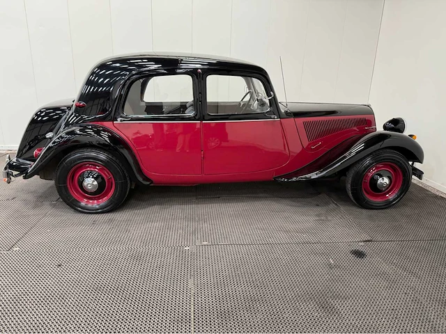 Citroen - traction - oldtimer -1953 - afbeelding 28 van  32