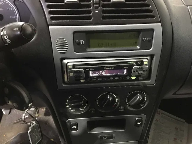 Citroen - xsara - 1.4i différence 2 - 87-nd-rn - afbeelding 2 van  21