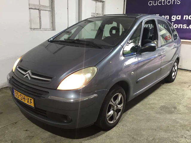 Citroen - xsara picasso - 1.6i-16v - 35-sh-xf - afbeelding 1 van  23