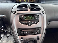 Citroen - xsara picasso - 1.6i-16v image - 30-gsv-5 - afbeelding 4 van  18
