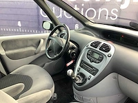 Citroen - xsara picasso - 1.6i-16v prestige - personenauto - afbeelding 12 van  14