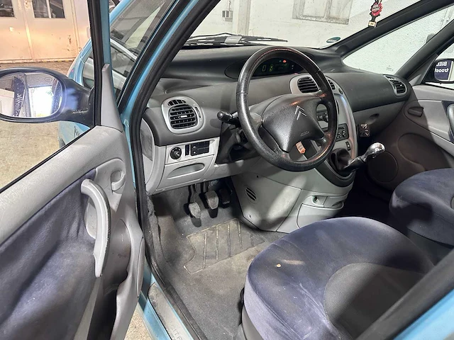 Citroen - xsara picasso - 1.8i-16v différence2 - 52-nt-kz - afbeelding 16 van  16