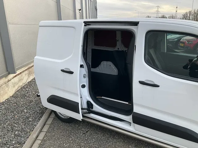 Citroen 1.5 bluehdi club 2022 airco cruise control carplay pdc dab, vpl-61-k - afbeelding 14 van  24