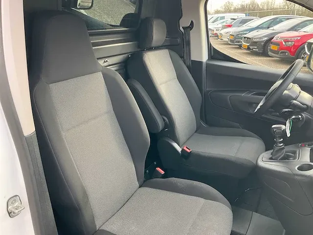 Citroen 1.5 bluehdi club 2022 airco cruise control carplay pdc dab, vpl-61-k - afbeelding 17 van  24