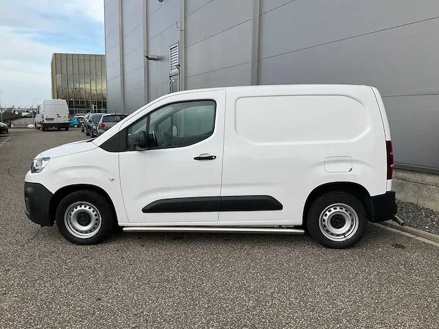 Citroen 1.5 bluehdi club 2022 airco cruise control carplay pdc dab, vpl-61-k - afbeelding 18 van  24