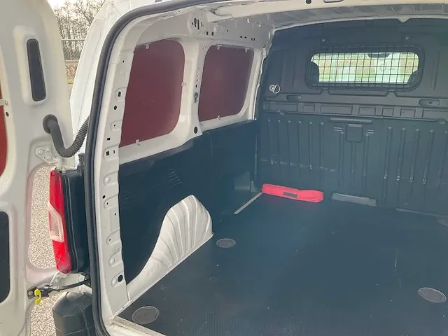 Citroen 1.5 bluehdi club 2022 airco pakeersensor carplay dab, vpr-87-b - afbeelding 15 van  24