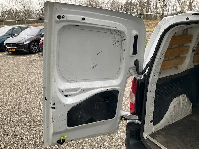Citroen 1.5 bluehdi club bedrijfswagen 2020 airco 3 zitplaatsen carplay, vff-72-f - afbeelding 21 van  30