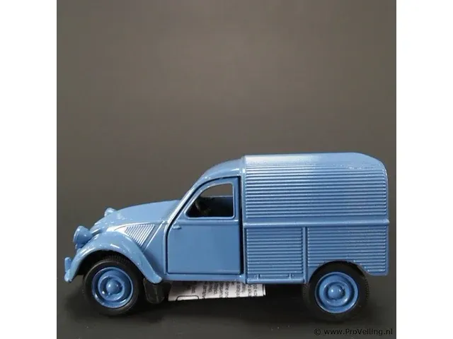 Citroen 2cv fourgonnette blauw - afbeelding 2 van  5