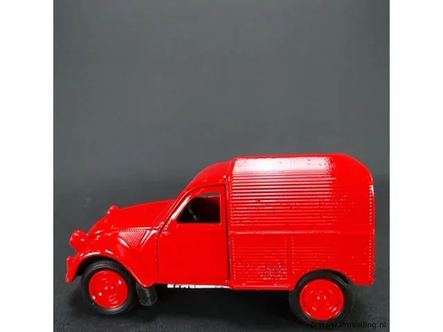 Citroen 2cv fourgonnette rood - afbeelding 2 van  5
