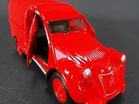 Citroen 2cv fourgonnette rood - afbeelding 4 van  5