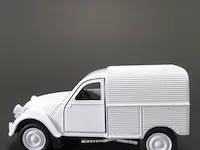 Citroen 2cv fourgonnette wit - afbeelding 2 van  5