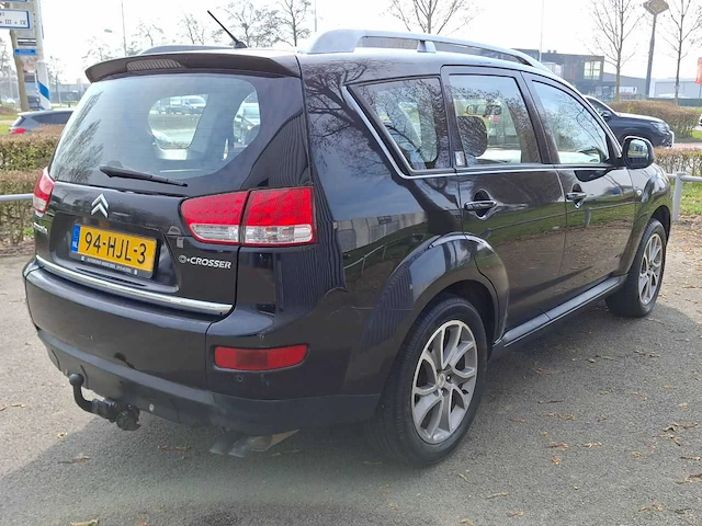 Citroen c-crosser 2.2 hdif dynamique 7p. - 2008 - 156pk - afbeelding 34 van  39