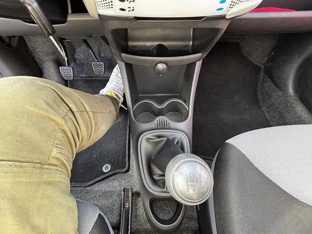 Citroen c1 1 0i attraction,2014 - afbeelding 4 van  23