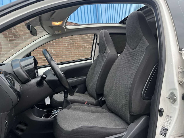 Citroen c1 1.2 turbo airscape shine 2016 | tt-957-t - afbeelding 25 van  30