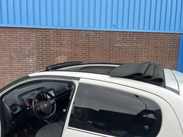 Citroen c1 1.2 turbo airscape shine 2016 | tt-957-t - afbeelding 27 van  30