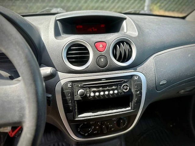 Citroen c2 1.1i furio , 33-ggv-1 - afbeelding 9 van  12