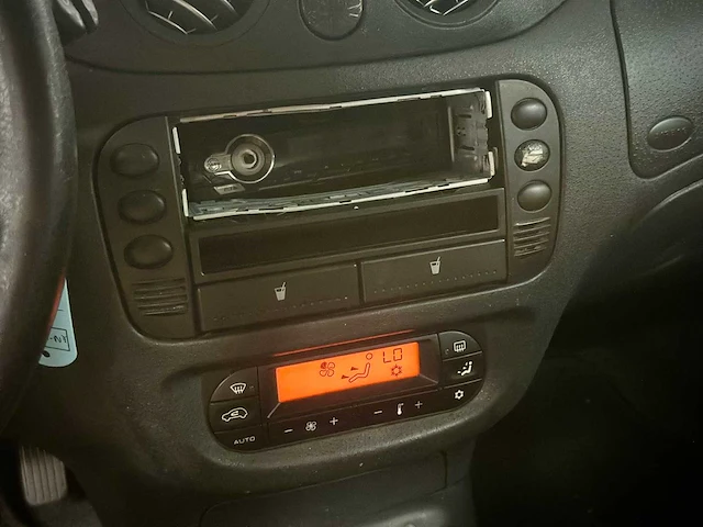 Citroen c2 1.4i vtr, 19-nr-nf - afbeelding 4 van  13