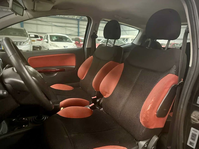 Citroen c2 1.4i vtr, 19-nr-nf - afbeelding 12 van  13