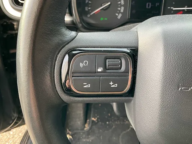 Citroen c3 1.2 pt shine automaat 2020climat control carplay 17" inch cruise control, j-625-bf - afbeelding 7 van  24