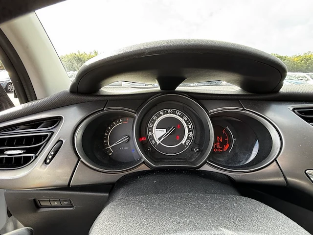 Citroen c3 1.2 puretech seduction,2015 - afbeelding 2 van  32