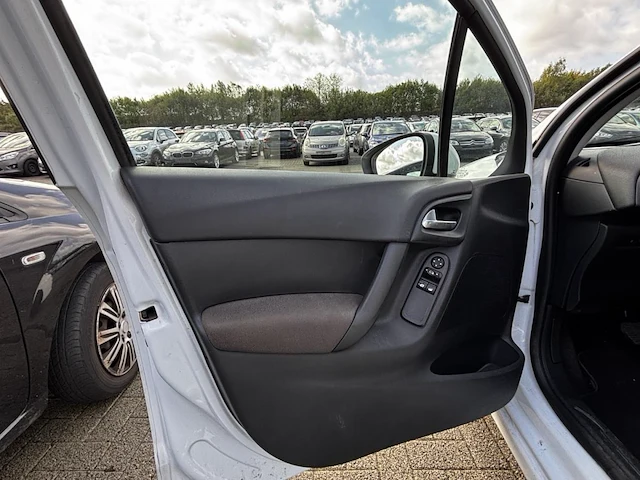 Citroen c3 1.2 puretech seduction,2015 - afbeelding 29 van  32