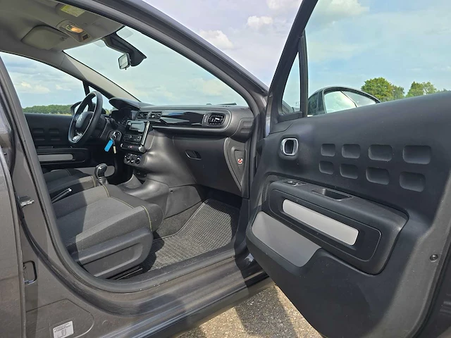Citroen c3 1.2 puretech s+s feel edition, s-595-zt - afbeelding 2 van  29