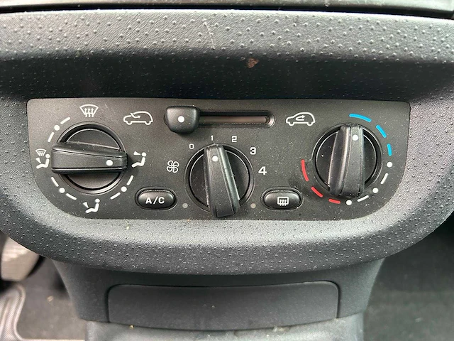 Citroen c3 1.4i différence , 05-px-ts - afbeelding 2 van  12