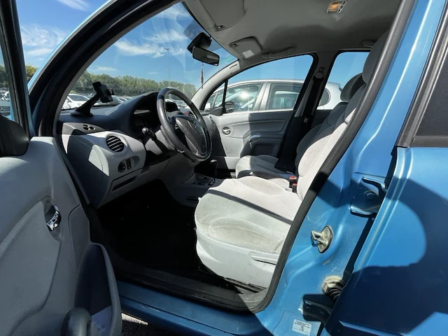 Citroen c3 1.4i exclusive 73 at,2004 - afbeelding 7 van  32