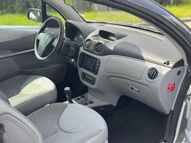 Citroen c3 pluriel 1.6i-16v , nx-881-p - afbeelding 8 van  12