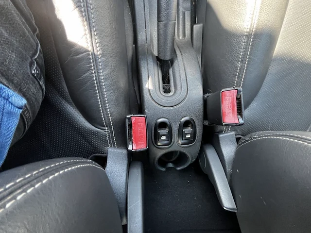 Citroen c3 pluriel 1.6i 16v sensodrive 110 at, 2008 - afbeelding 2 van  26