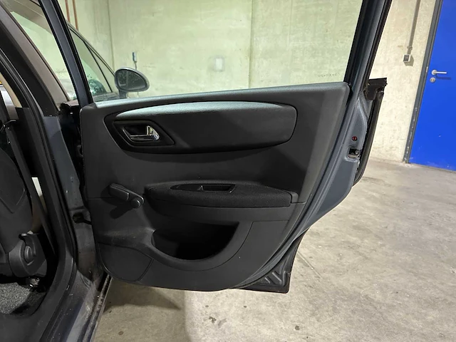 Citroen c4 1.6-16v ligne business 109pk 2007, 79-xr-pr - afbeelding 26 van  38