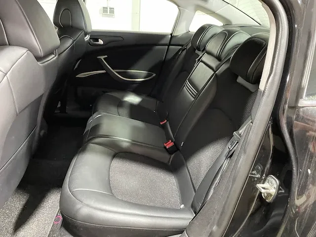 Citroen c5 1.6 thpbusiness 48-ldn-2 - afbeelding 18 van  22