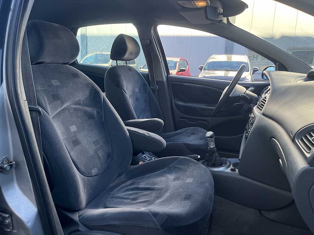 Citroen c5 2.0-16v ligne prestige 2001 | 43-gv-vj - afbeelding 11 van  20