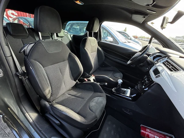 Citroen ds3 1 6 e hdi so chic,2011 - afbeelding 17 van  29