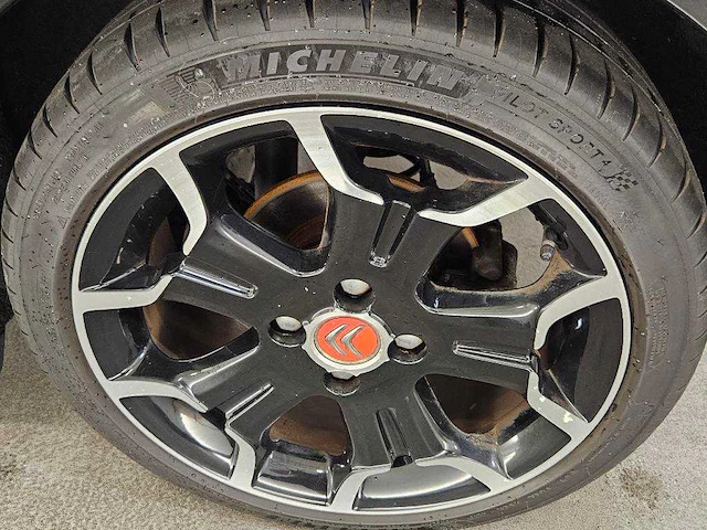 Citroen ds3 1.2 puret so red , ; 6-zrd-59 - afbeelding 9 van  19