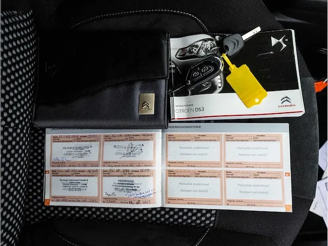 Citroen ds3 1.2 vti chic 2012 navigatiesysteem climate control parkeersensoren getint glas, 66-zfz-4 - afbeelding 15 van  25
