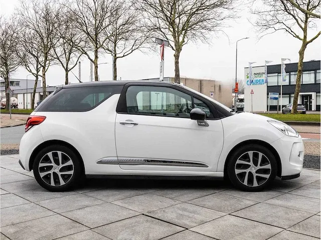 Citroen ds3 1.2 vti chic 2012 navigatiesysteem climate control parkeersensoren getint glas, 66-zfz-4 - afbeelding 22 van  25
