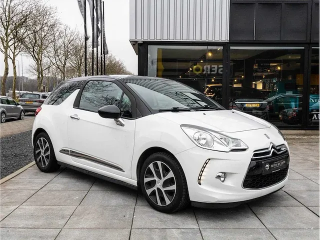 Citroen ds3 1.2 vti chic 2012 navigatiesysteem climate control parkeersensoren getint glas, 66-zfz-4 - afbeelding 23 van  25