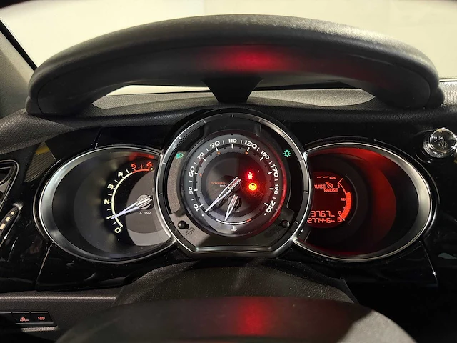 Citroen ds3 1.6 e-hdi so chic, 14-xlr-7 - afbeelding 2 van  14